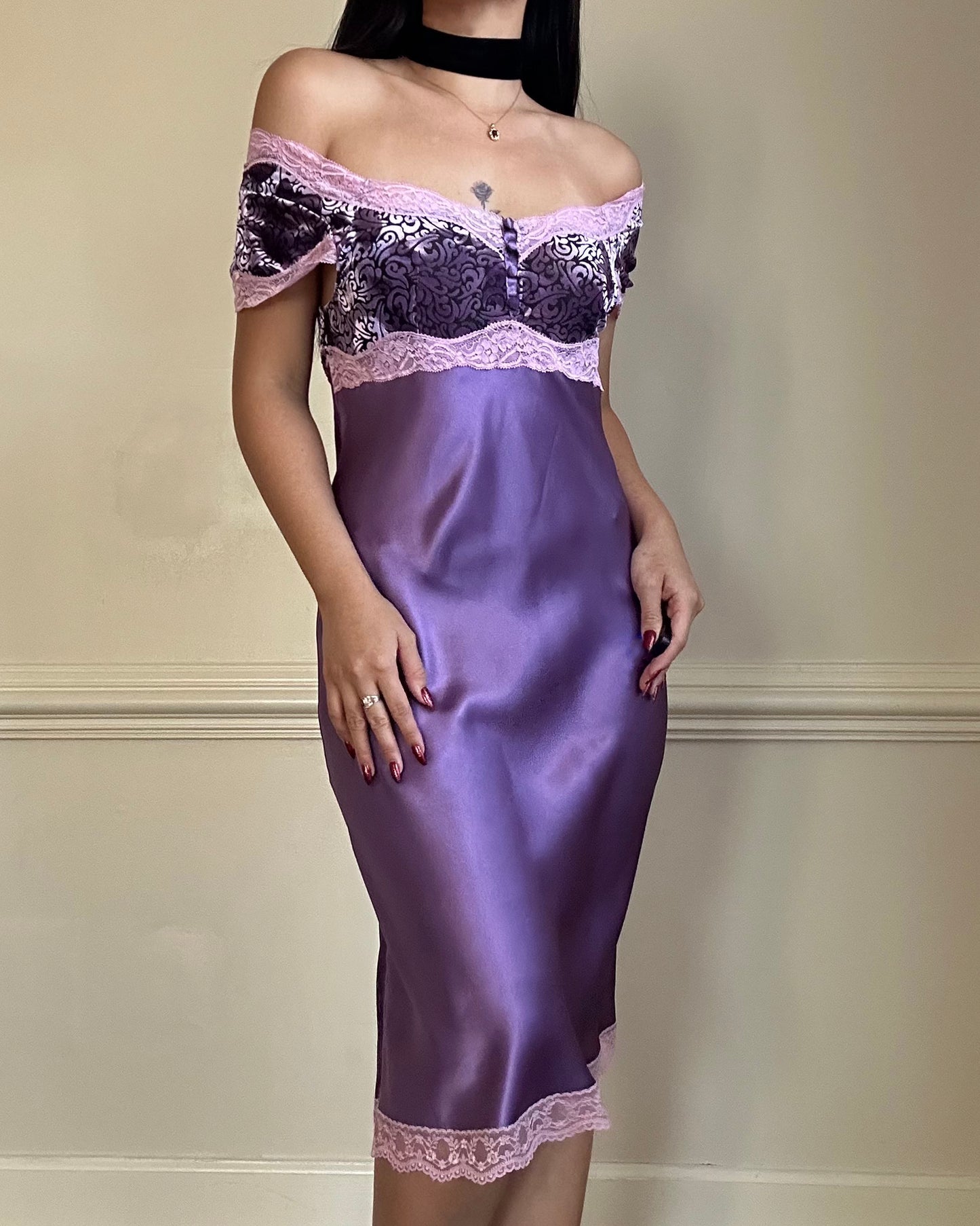 Elegant Purple Knee-Length Slip Dress featuring a Lace-trimmed Bodice
