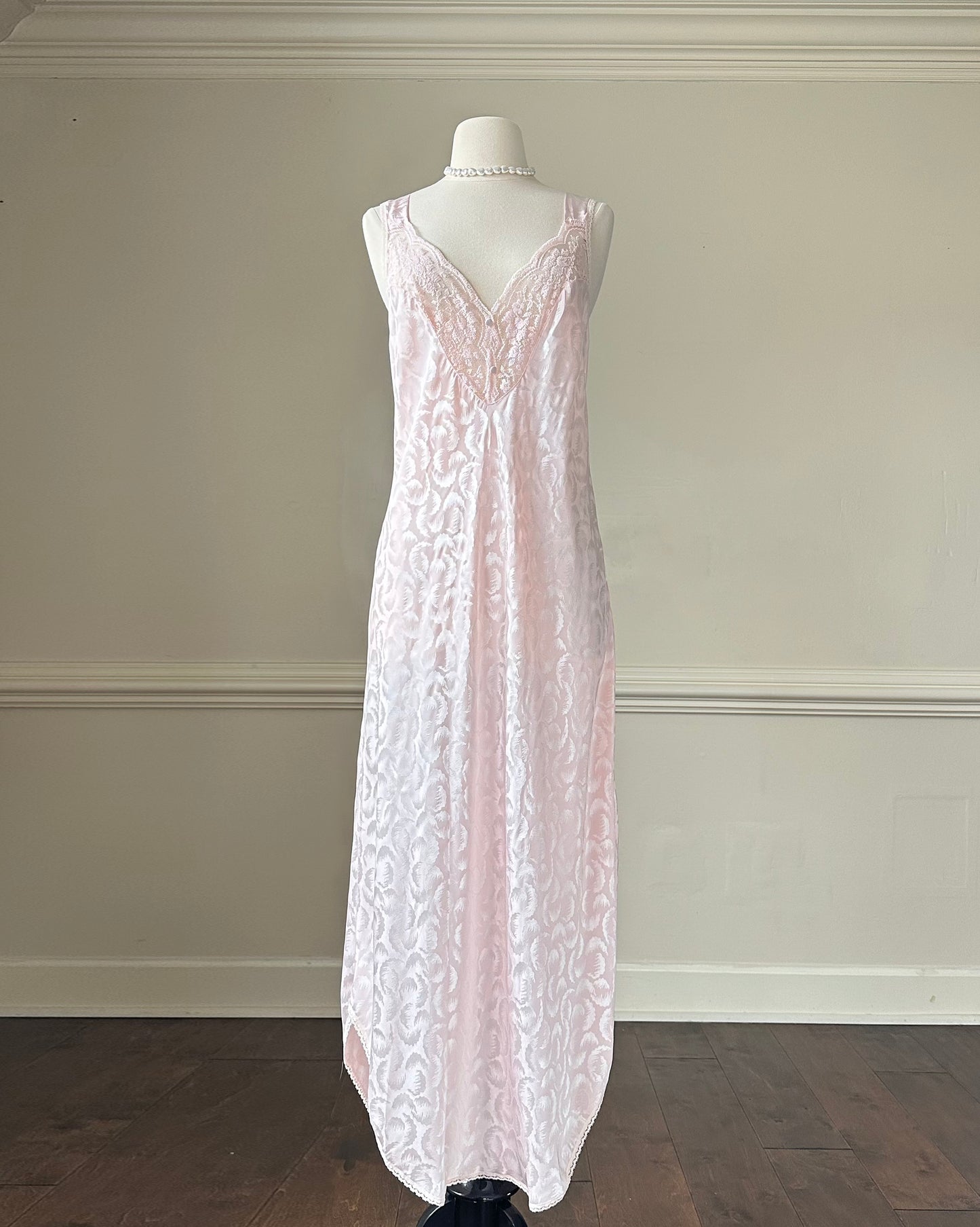 Elegant Soft Pink Maxi Dress featuring Luxurious Satin Fabric Embossed