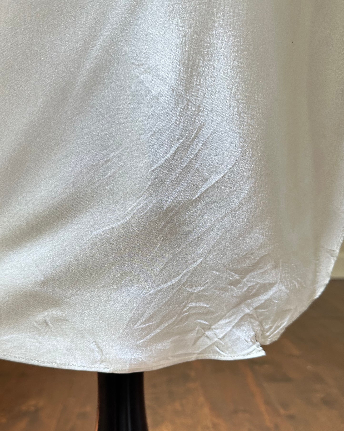 Valmode’s Vintage Set includes Maxi Dress + Matching Long Sleeve Robes