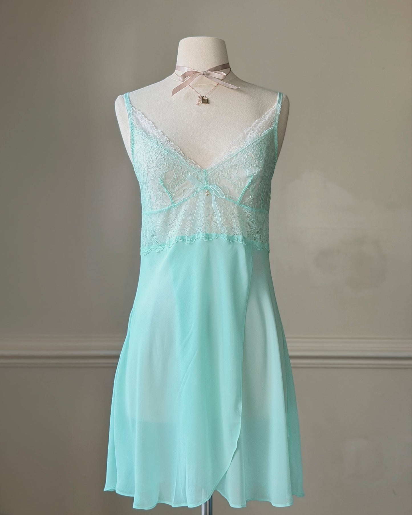 [ES] Mint Chiffon Lace V-Neck Slip Dress — Floral Lace Bodice & Bow Charm
