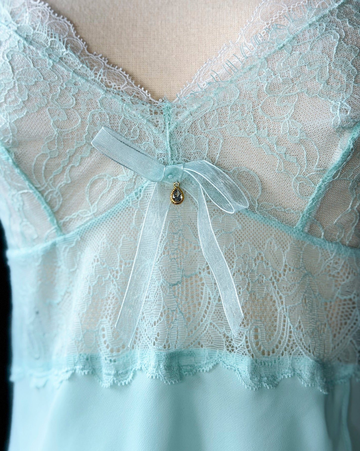 [ES] Mint Chiffon Lace V-Neck Slip Dress — Floral Lace Bodice & Bow Charm