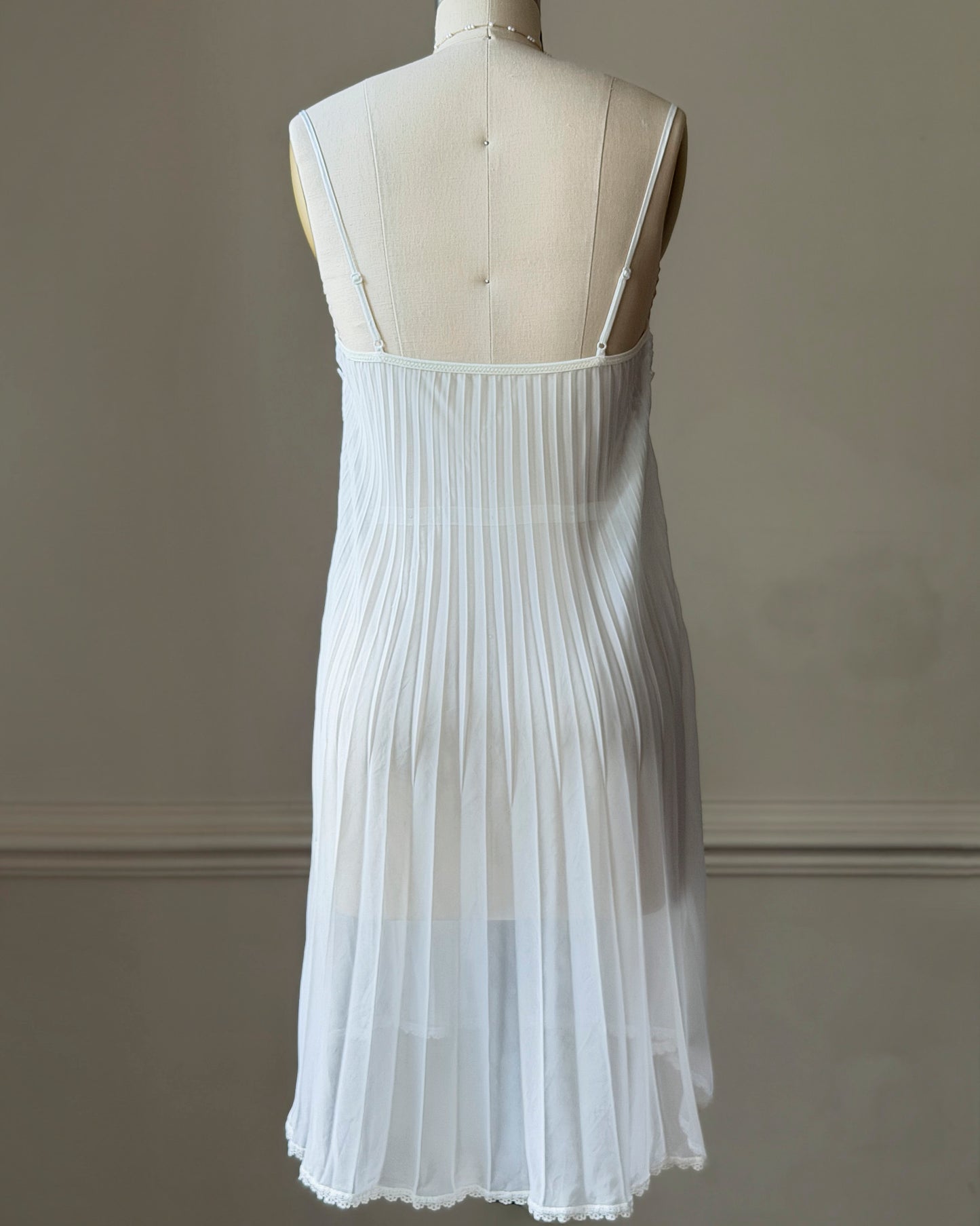 Vera Wang for Fidelta White Peignoir Set — Mesh Chemise & Satin Robe