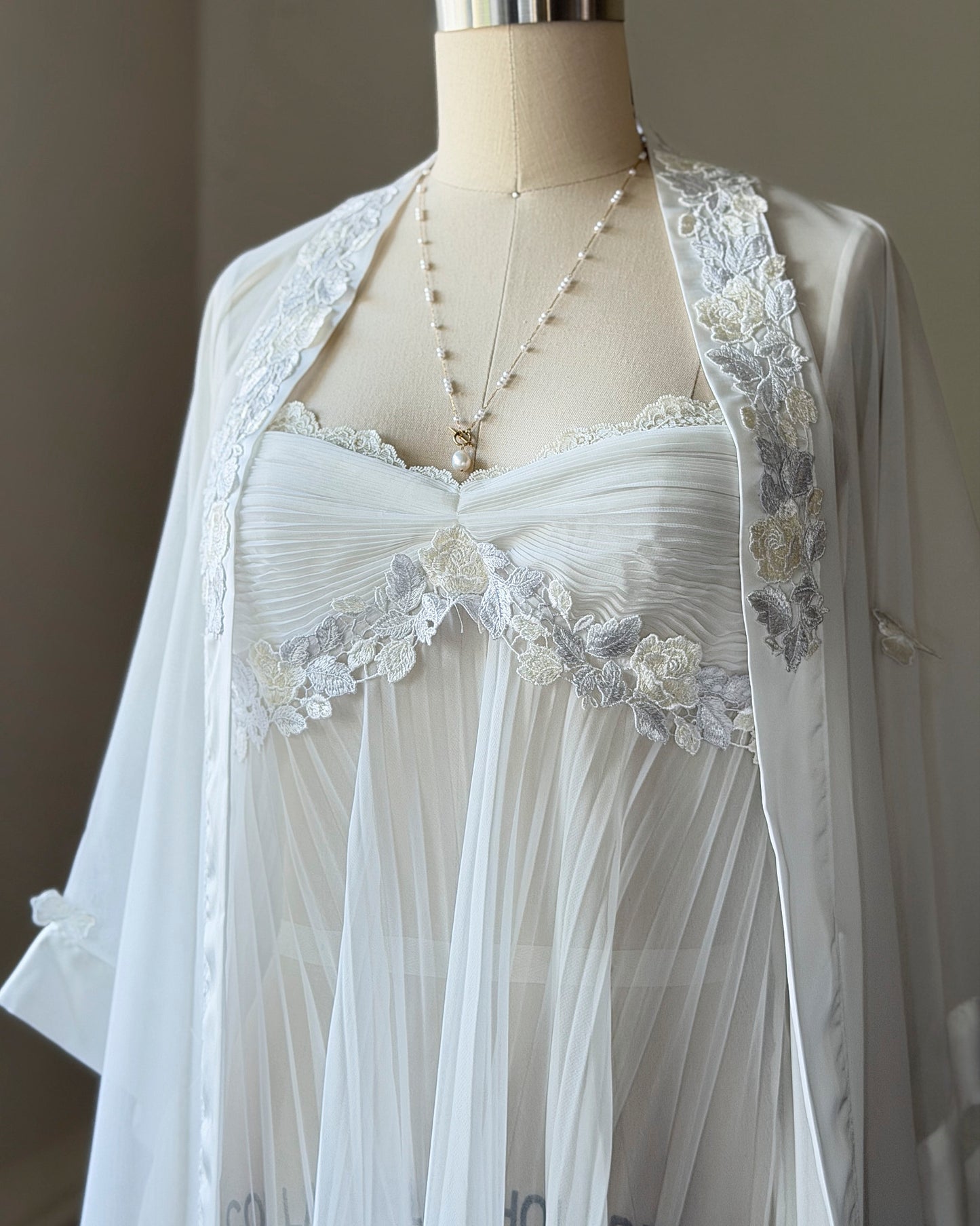 Vera Wang for Fidelta White Peignoir Set — Mesh Chemise & Satin Robe