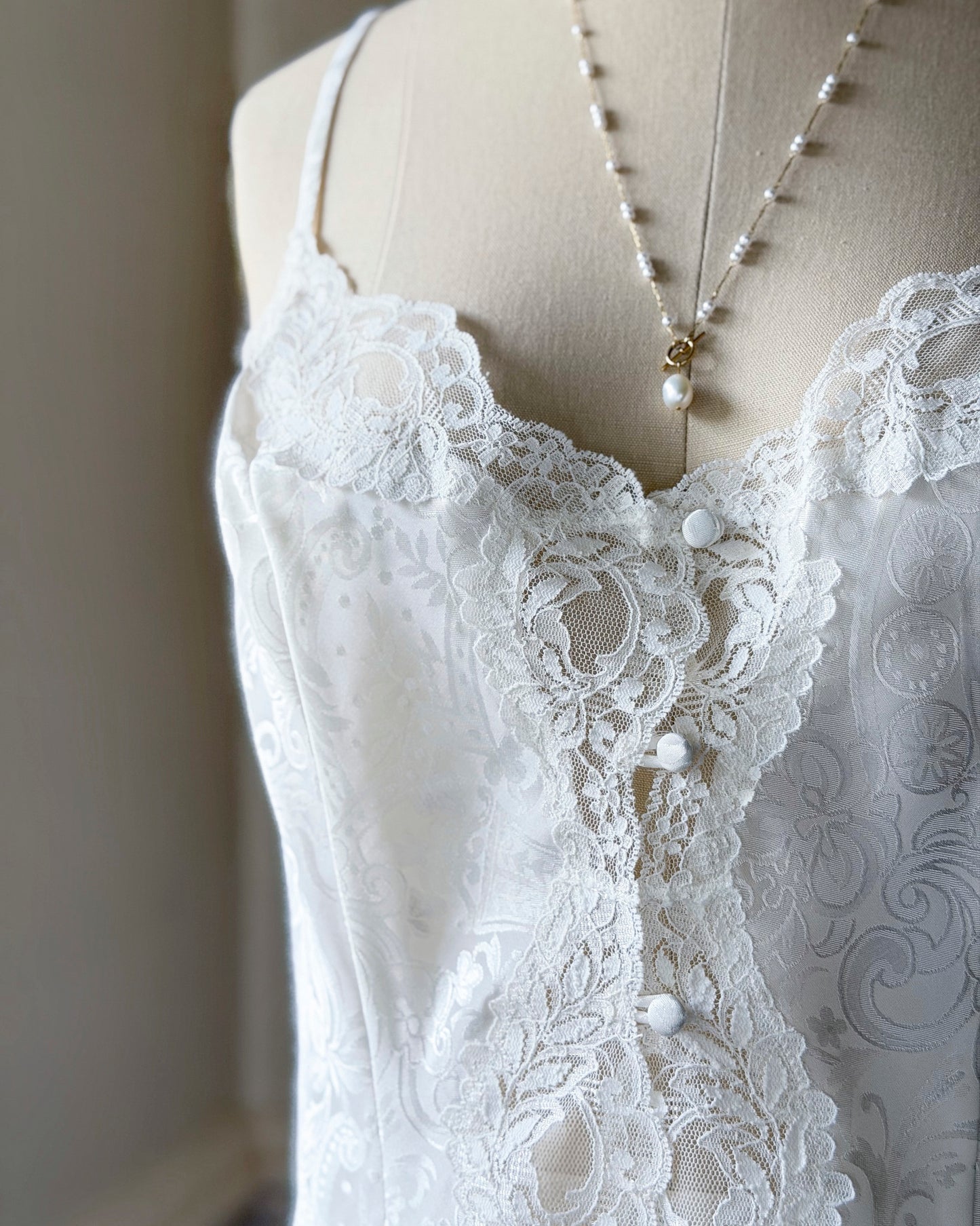 Victoria's Secret White Jacquard Bralette Top — Lace Front Panel